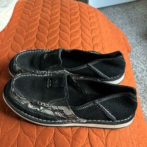 Ariat shoes, good condition worn a couple of times, fits true to size